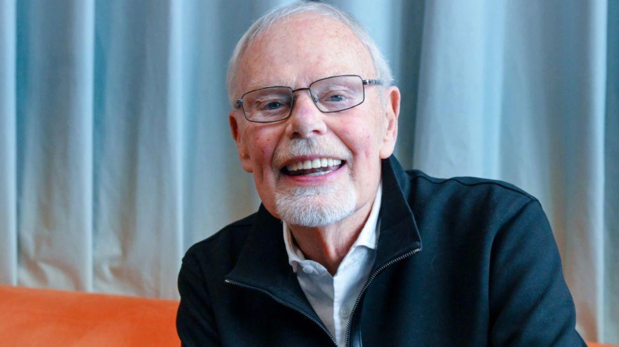 Bob Harris: Top Stories, Interviews and Latest Buzz Today!!