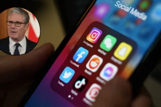 Britain to Ban Social Media for Under-16s