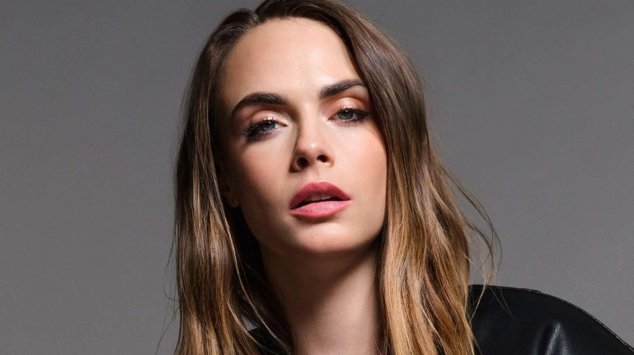 Cara Delevingne Turns Heads at Major Fashion Event