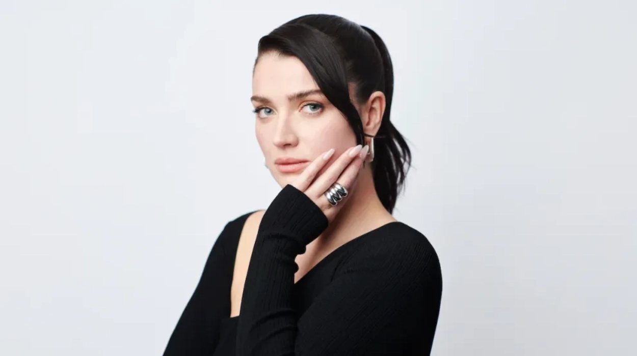 Eve Hewson Biography, Films & Rising Hollywood Star