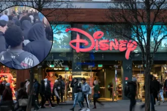 Disney Store Oxford Street Shuts Amid Card Chaos