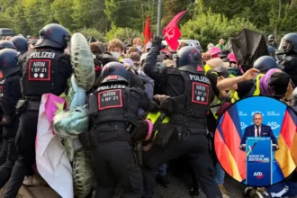 German Police Clash With AfD Protesters in Erfurt