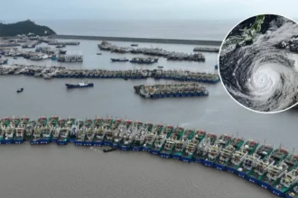Typhoon Dolphin Hits Okinawa, China Shuts Ports