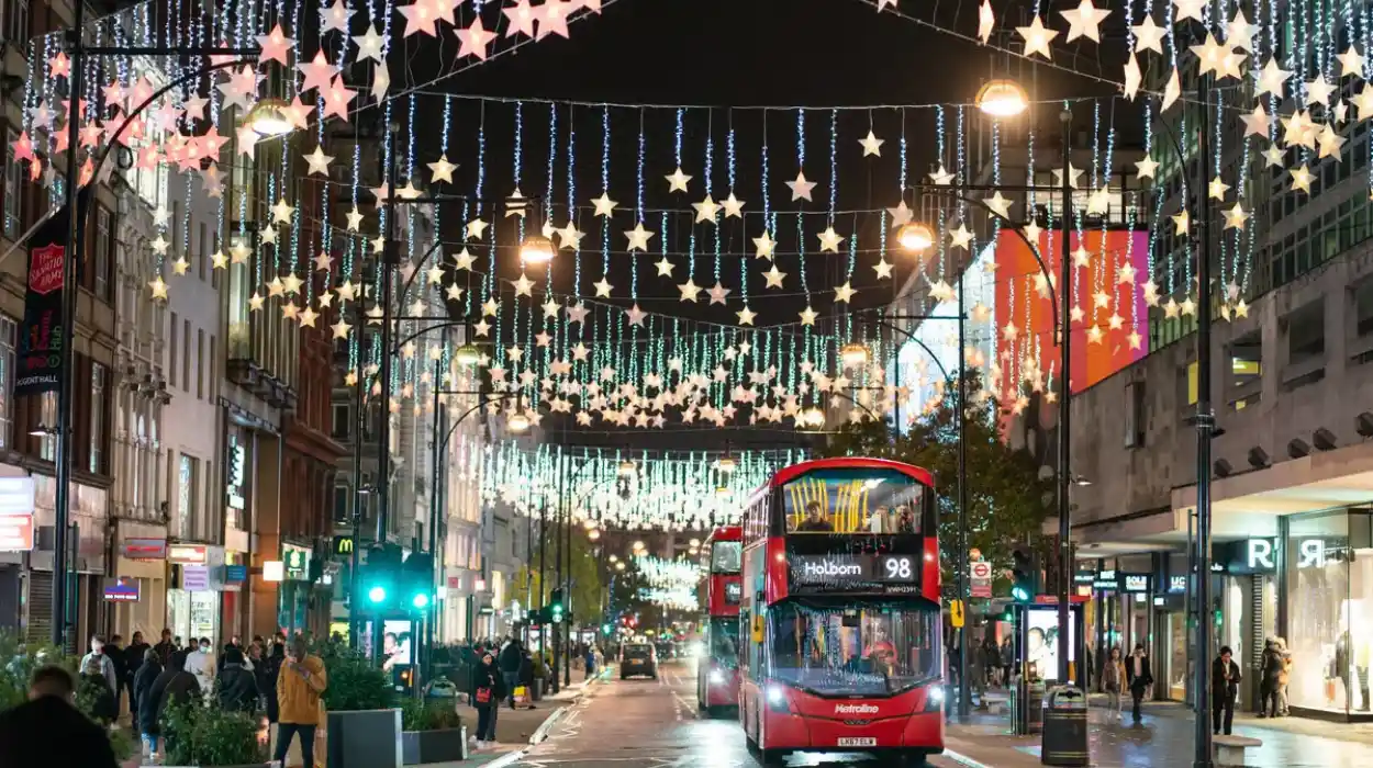 Oxford Street Facial Recognition Cameras Planned Ahead of Christmas Shopping Rush